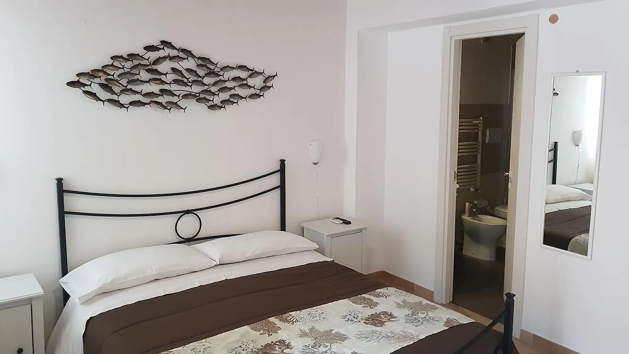 Bed and Breakfast Palermit'Amo Palermo 2*,  Italia