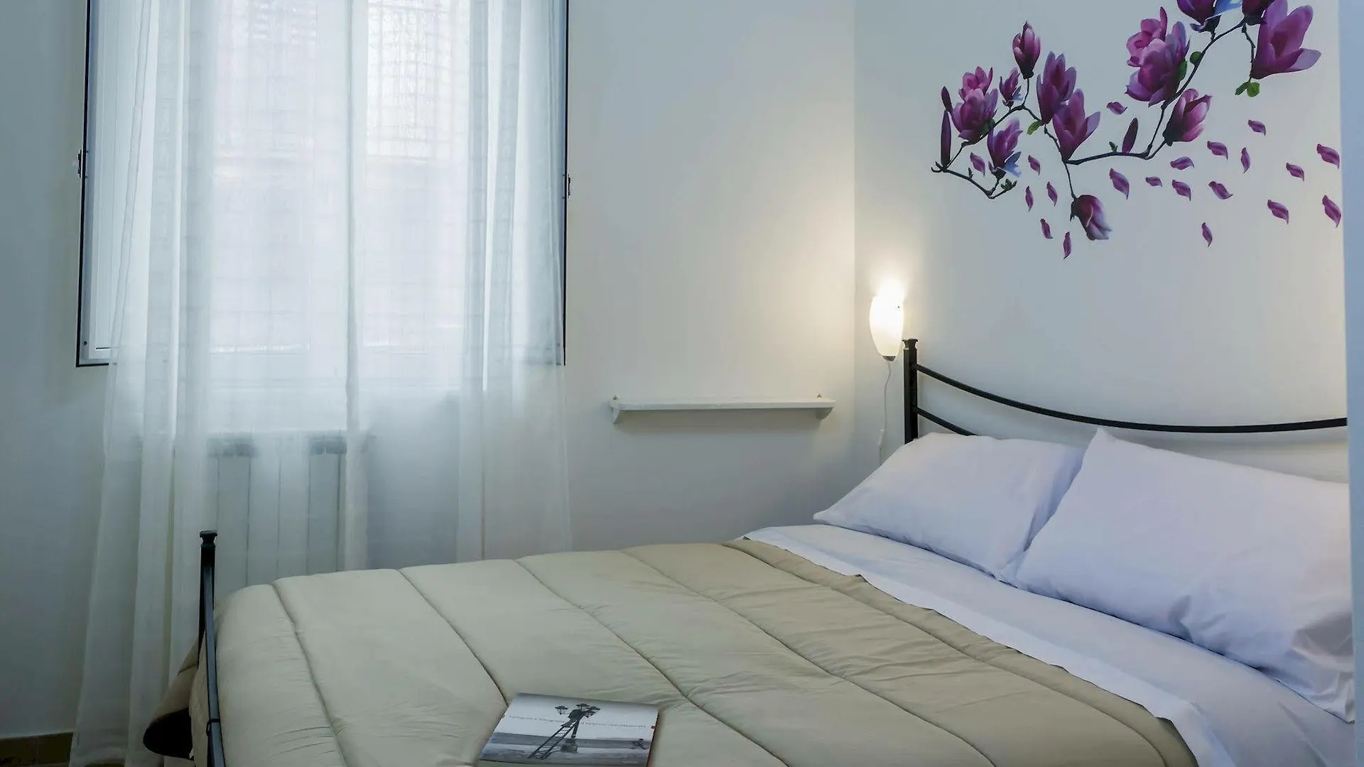 Bed and Breakfast Palermit'Amo Palermo 2*,  Italia
